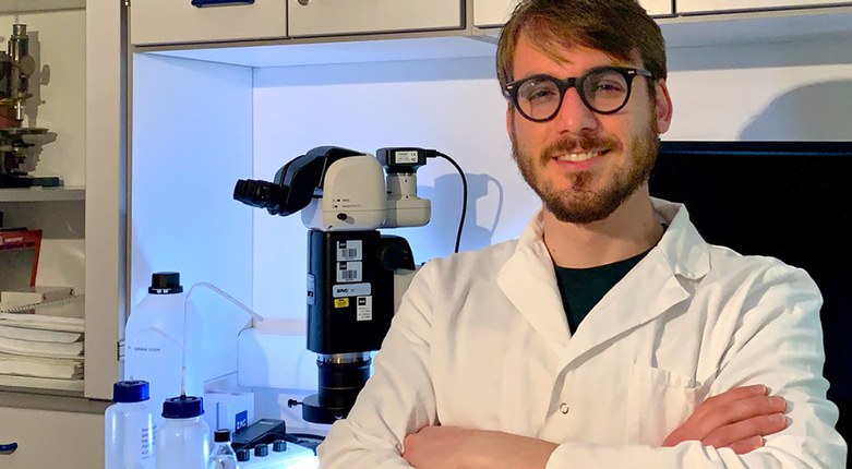 Il dottorando Unife Andrea Bisciotti vince il premio della società italiana di Mineralogia e Petrologia SIMP, come miglior Tesi di Dottorato. Il dottorando Unife Andrea Bisciotti vince il premio della società italiana di Mineralogia e Petrologia SIMP, come miglior Tesi di Dottorato.